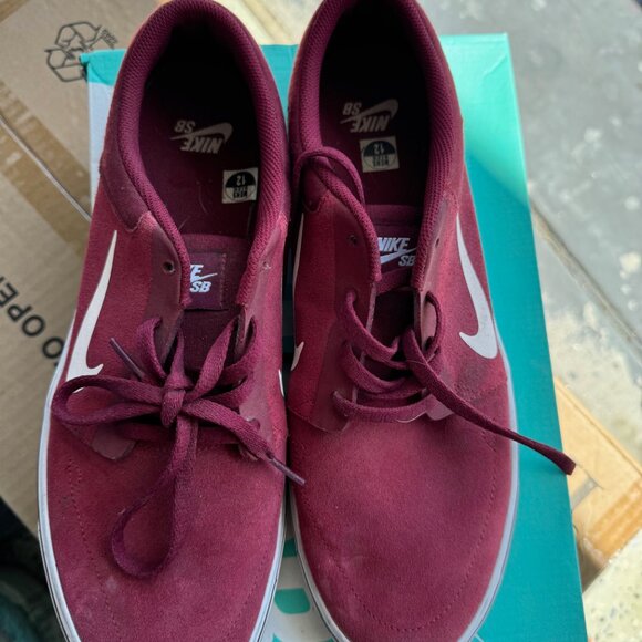 Men’s Nike SB Portmore CNVS Premium Burgundy Size 12 - Picture 2 of 8